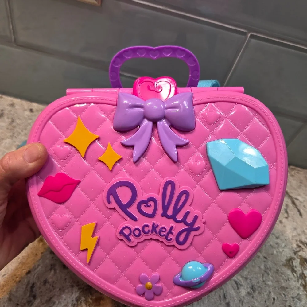 Polly Pocket Tiny is Mighty Theme Park Backpack Heart Playset Pink GKL60 Mattel